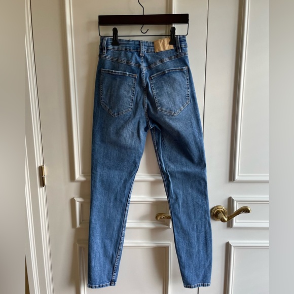 Zara Jeans - Picture 2 of 2